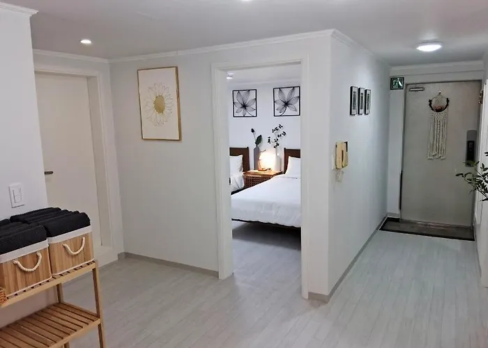 Moa Hongdae 홍대역 도보 8분,3룸,4베드,무료주차 *