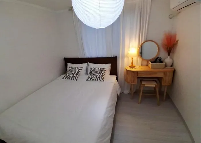 Moa Hongdae 홍대역 도보 8분,3룸,4베드,무료주차 Appartamento Seul