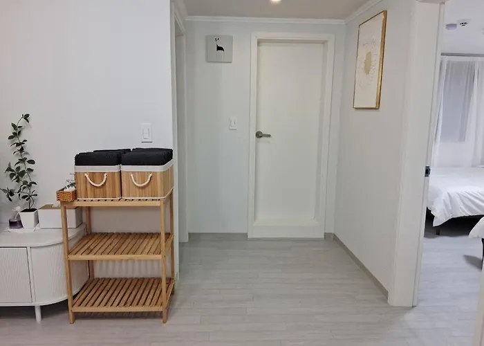 Moa Hongdae 홍대역 도보 8분,3룸,4베드,무료주차 Appartamento Seul